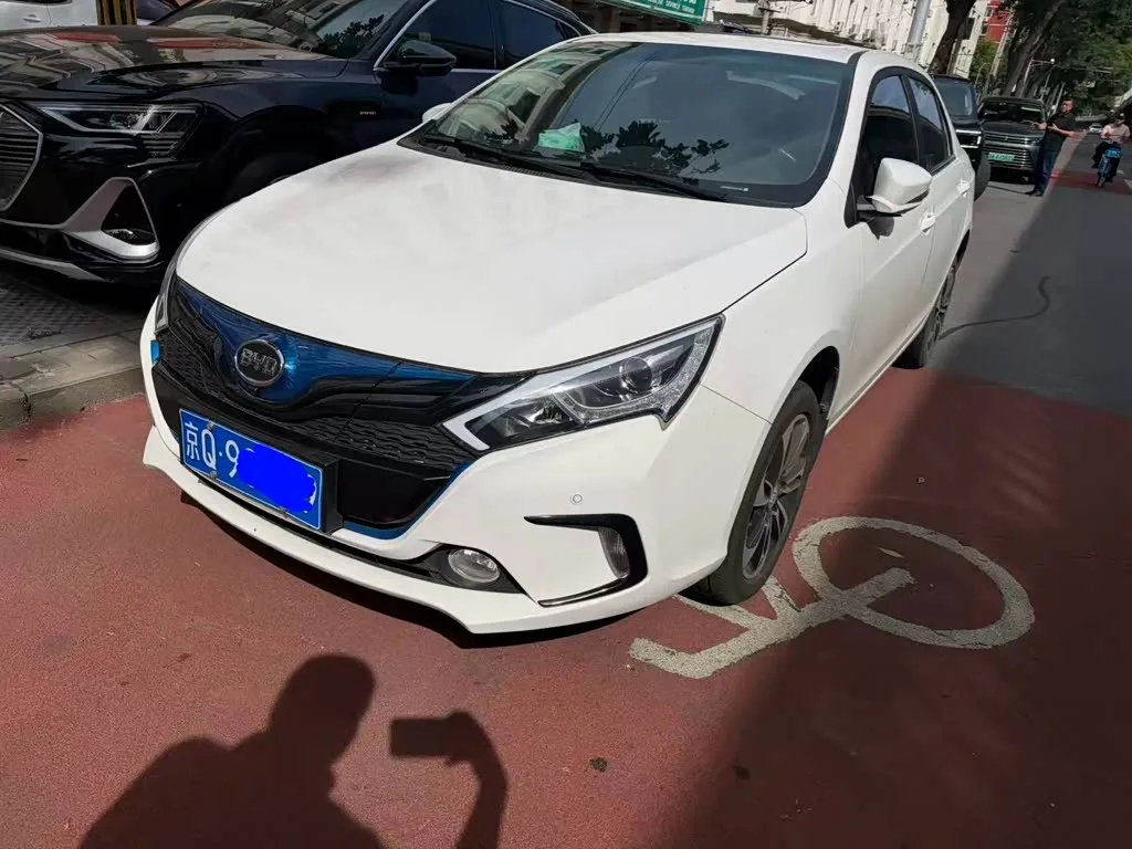 BYD Qin, 2016 — фото 1 из 1