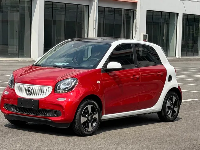 Smart forfour, 2019 — фото автомобиля из Китая