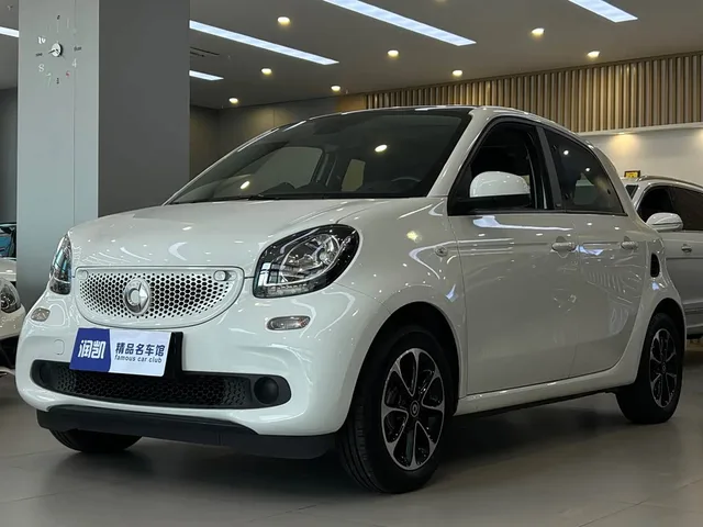 Smart forfour, 2016 — фото автомобиля из Китая