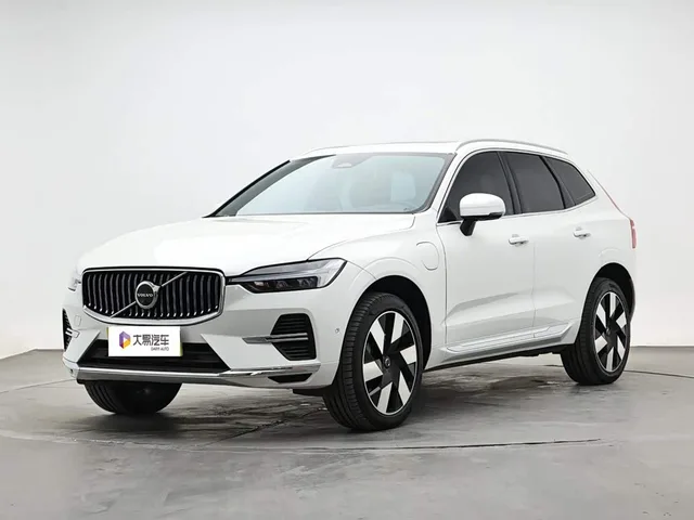 Volvo XC60, 2025 — фото автомобиля из Китая