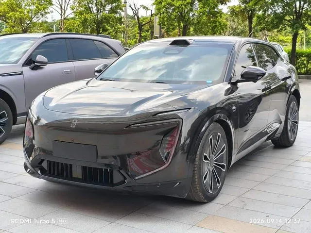 Avatr 07, 2025 — фото автомобиля из Китая
