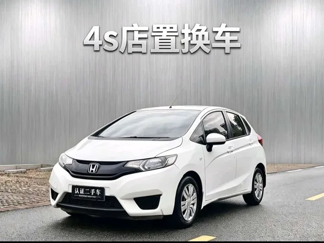 Honda Fit, 2014 — фото автомобиля из Китая