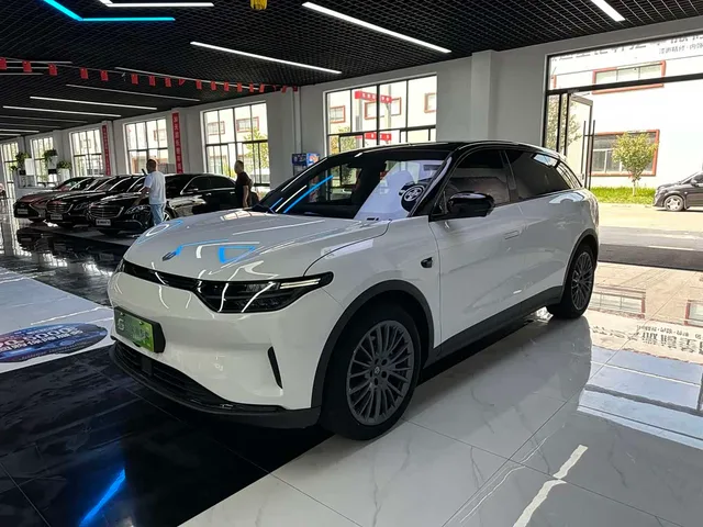 Leapmotor C11, 2023 — фото автомобиля из Китая