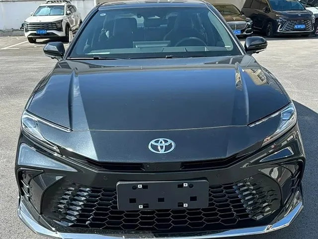 Toyota Camry, 2026 — фото автомобиля из Китая