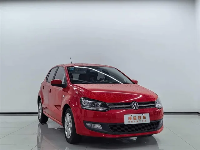 Volkswagen Polo, 2014 — фото автомобиля из Китая