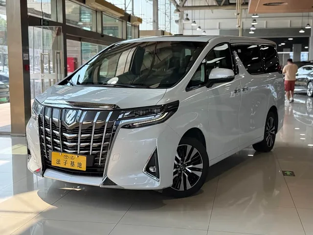 Toyota Alphard, 2018 — фото автомобиля из Китая
