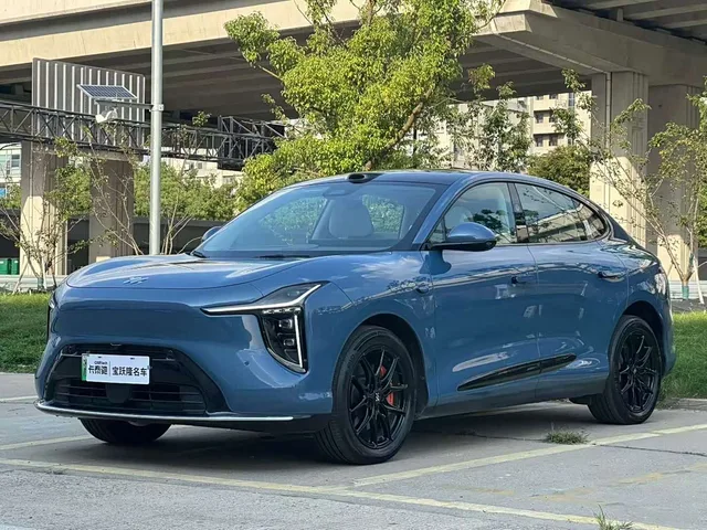 IM Motors LS6, 2025 — фото автомобиля из Китая