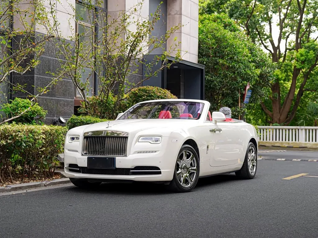 Rolls-Royce Dawn, 2021 — фото 1 из 1