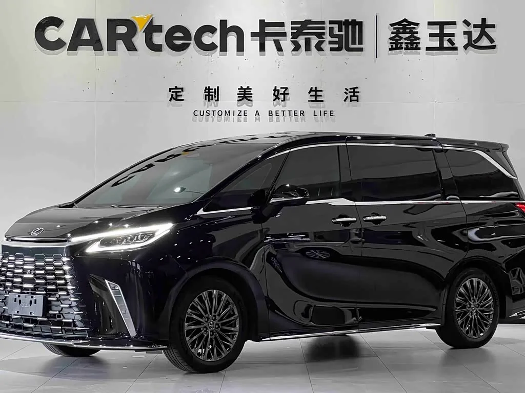 Lexus LM, 2024 — фото 1 из 1