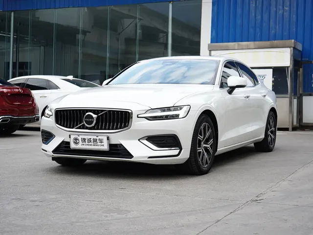 Volvo S60, 2023 — фото автомобиля из Китая