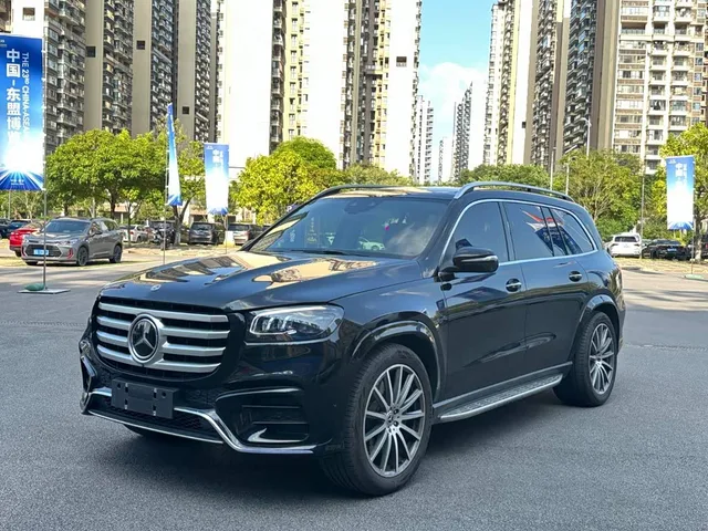 Mercedes-Benz GLS, 2026 — фото автомобиля из Китая
