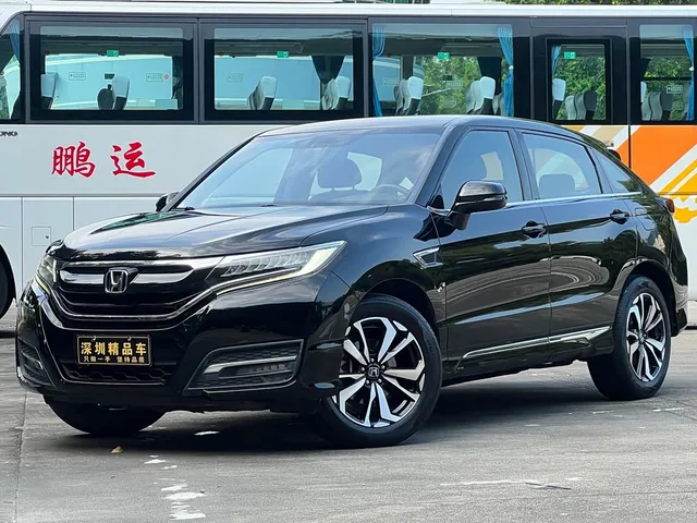 Honda UR-V, 2017 — фото автомобиля из Китая