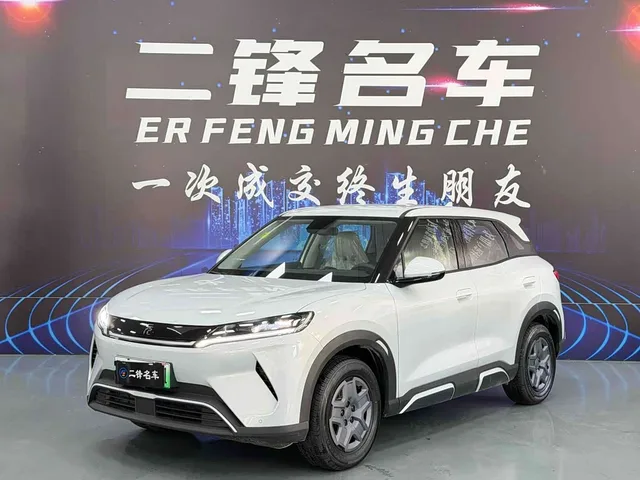 BYD Yuan UP, 2026 — фото автомобиля из Китая