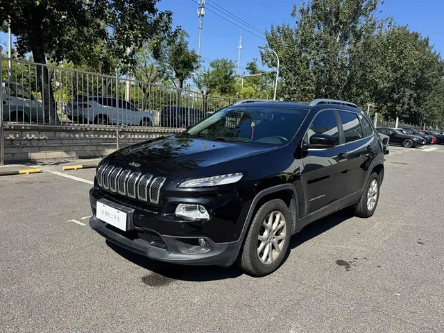 Jeep Cherokee, 2017 — фото автомобиля из Китая