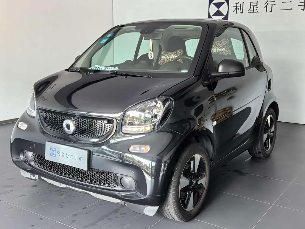 Smart fortwo, 2019 — фото 1 из 1