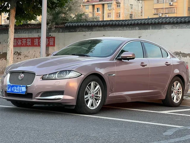 Jaguar XF, 2014 — фото автомобиля из Китая