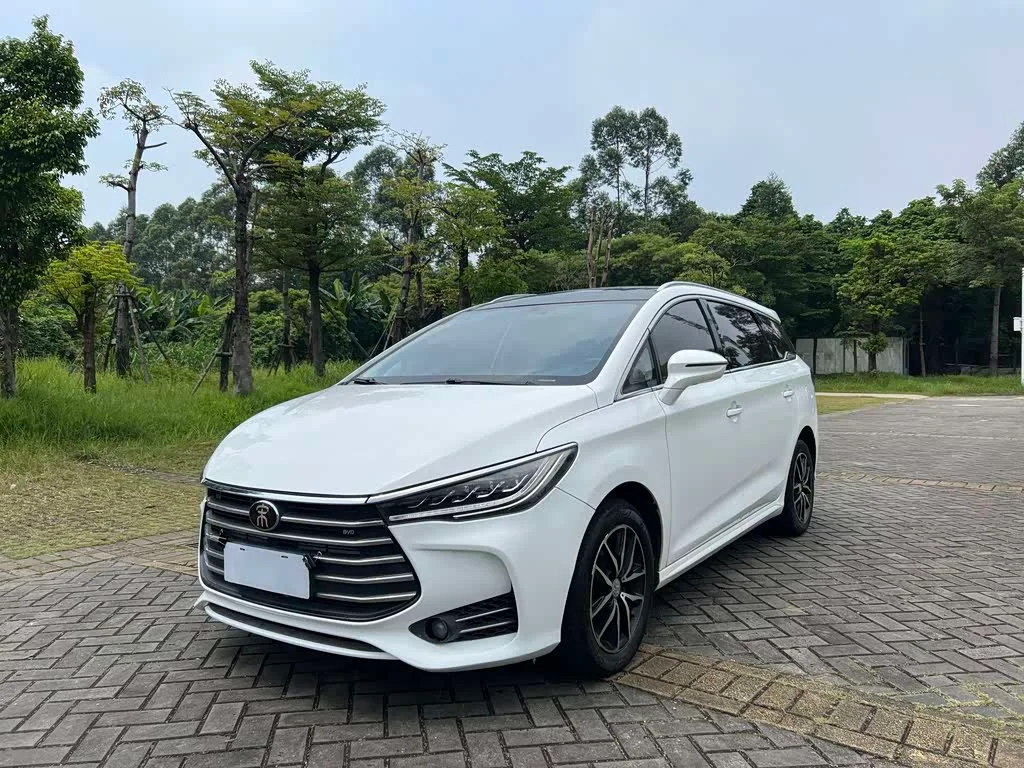 BYD Song MAX, 2018 — фото 1 из 1