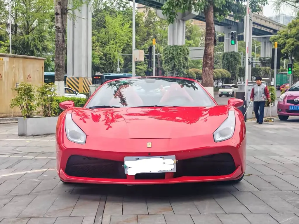 Ferrari 488, 2017 — фото 1 из 1