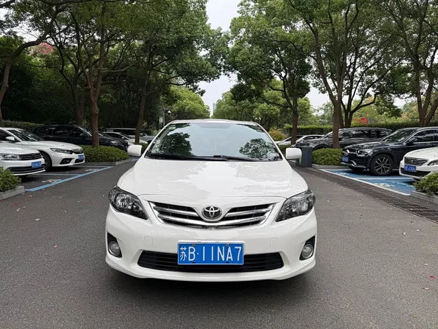 Toyota Corolla, 2014 — фото автомобиля из Китая
