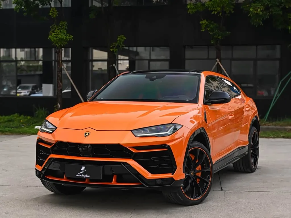Lamborghini Urus, 2021 — фото 1 из 1