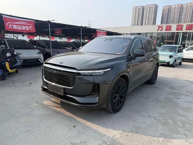 Li Auto ONE, 2022 — фото автомобиля из Китая
