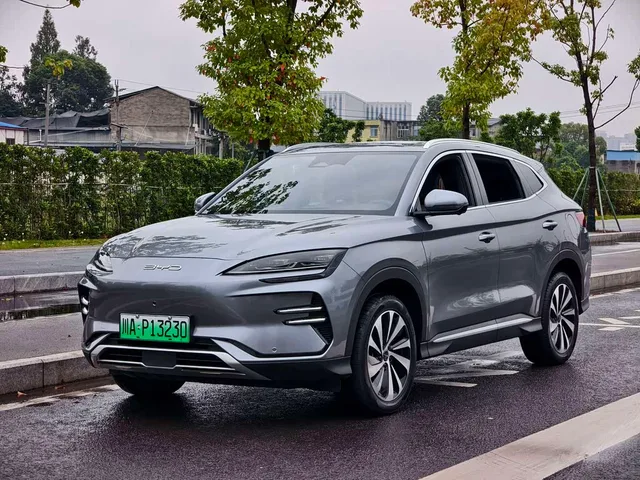 BYD Song PLUS, 2023 — фото автомобиля из Китая