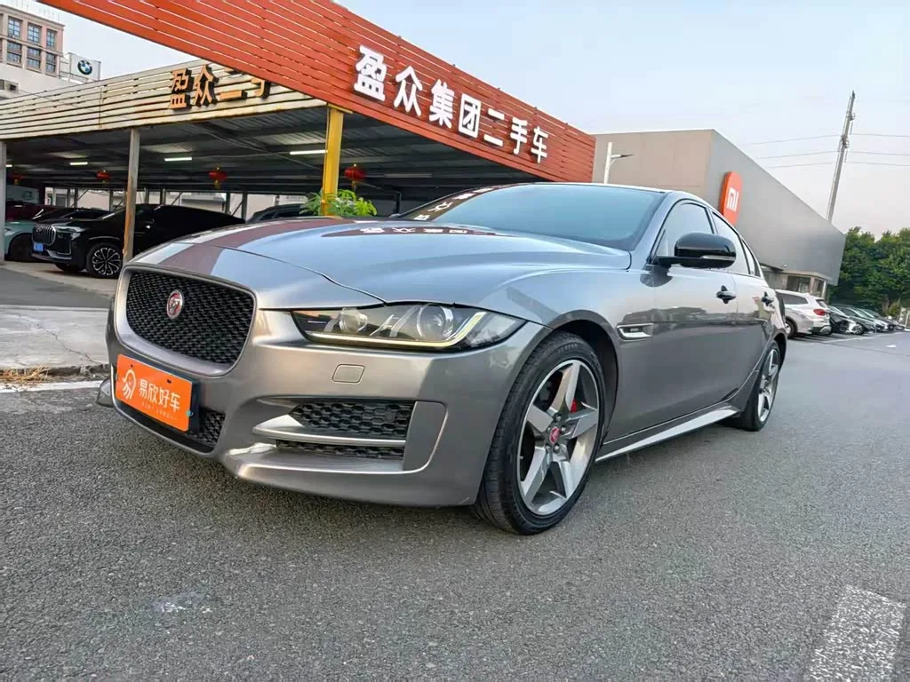 Jaguar XE, 2016 — фото 1 из 1