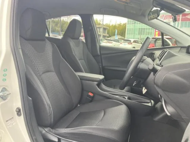 Toyota Prius, 2016 — фото автомобиля из Японии