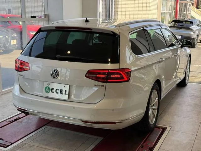 Volkswagen Passat Variant, 2019 — фото автомобиля из Японии