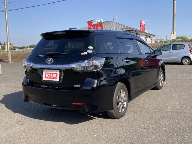 Toyota Wish, 2013 — фото автомобиля из Японии