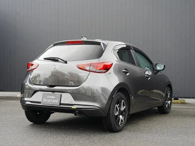 Mazda Mazda2, 2023 — фото автомобиля из Японии