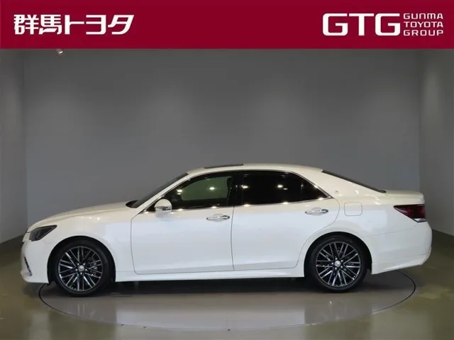 Toyota Crown Athlete, 2015 — фото автомобиля из Японии