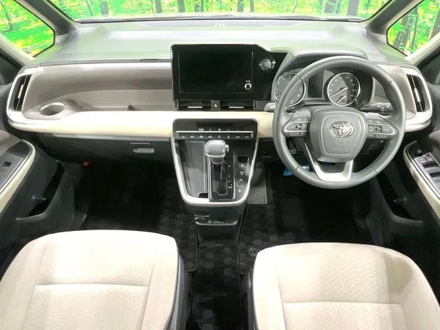 Toyota Noah, 2023 — фото автомобиля из Японии