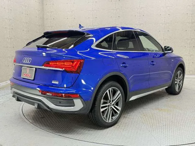 Audi Q5 Sportback, 2021 — фото автомобиля из Японии