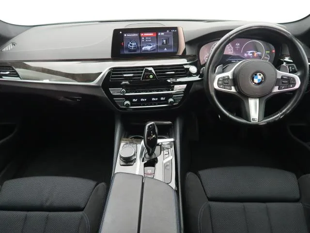BMW 5 Series Touring, 2019 — фото автомобиля из Японии