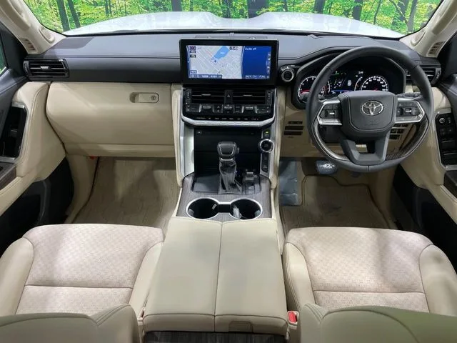 Toyota Land Cruiser 300, 2024 — фото автомобиля из Японии