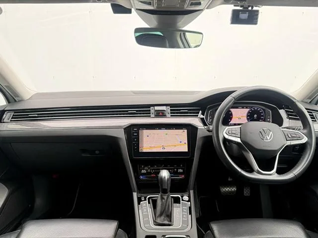 Volkswagen Passat Variant, 2022 — фото автомобиля из Японии