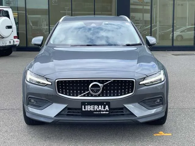 Volvo V60 Cross Country, 2021 — фото автомобиля из Японии