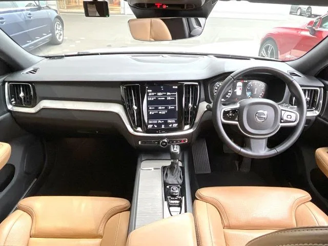 Volvo V60, 2020 — фото автомобиля из Японии