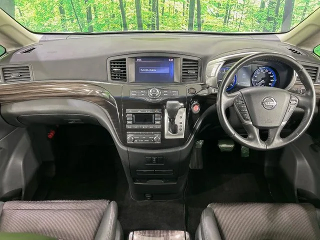 Nissan Elgrand, 2014 — фото автомобиля из Японии