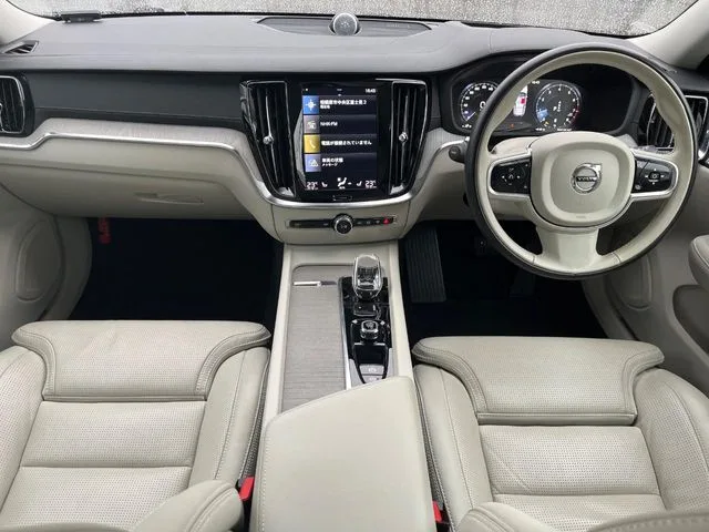 Volvo V60, 2022 — фото автомобиля из Японии