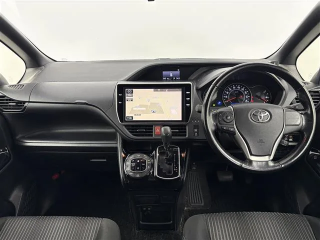 Toyota Noah, 2017 — фото автомобиля из Японии