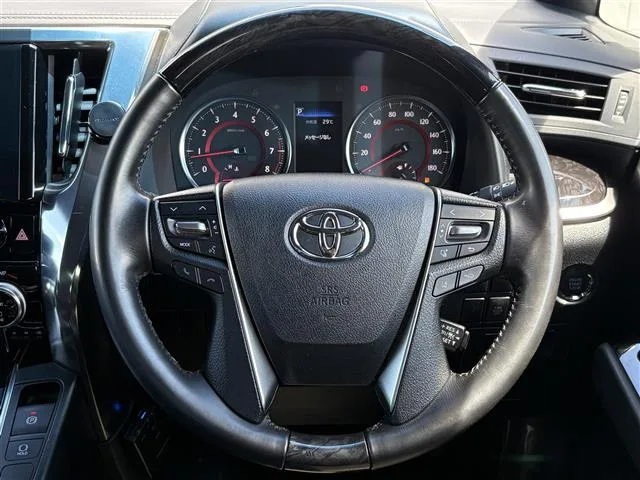 Toyota Alphard, 2020 — фото автомобиля из Японии