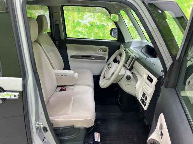 Daihatsu Move Canbus, 2018 — фото автомобиля из Японии