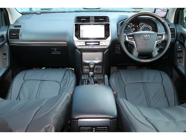 Toyota Land Cruiser Prado, 2019 — фото автомобиля из Японии