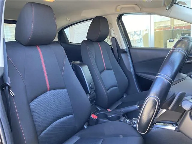 Mazda Demio, 2015 — фото автомобиля из Японии
