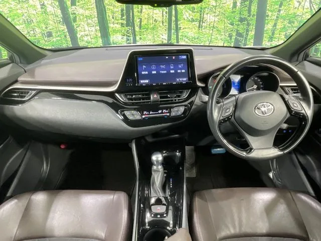 Toyota C-HR, 2018 — фото автомобиля из Японии