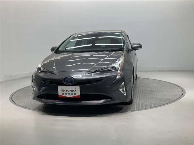 Toyota Prius, 2018 — фото автомобиля из Японии