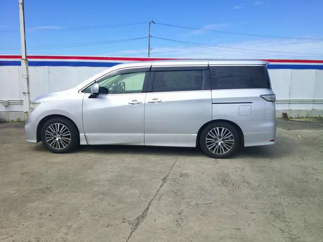 Nissan Elgrand, 2017 — фото автомобиля из Японии