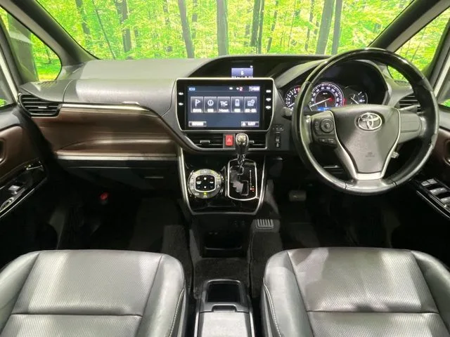Toyota Esquire, 2017 — фото автомобиля из Японии